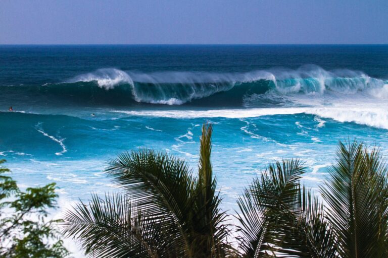 Waimea Bay surf break, North Shore, Oahu